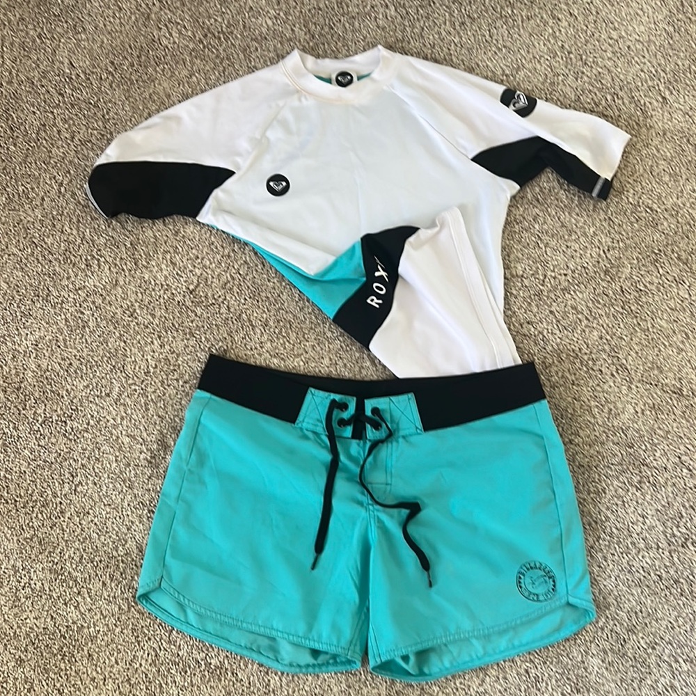 Bundle of matching Billabong shorts and Roxy sunguard top for SUP, kayaking, etc